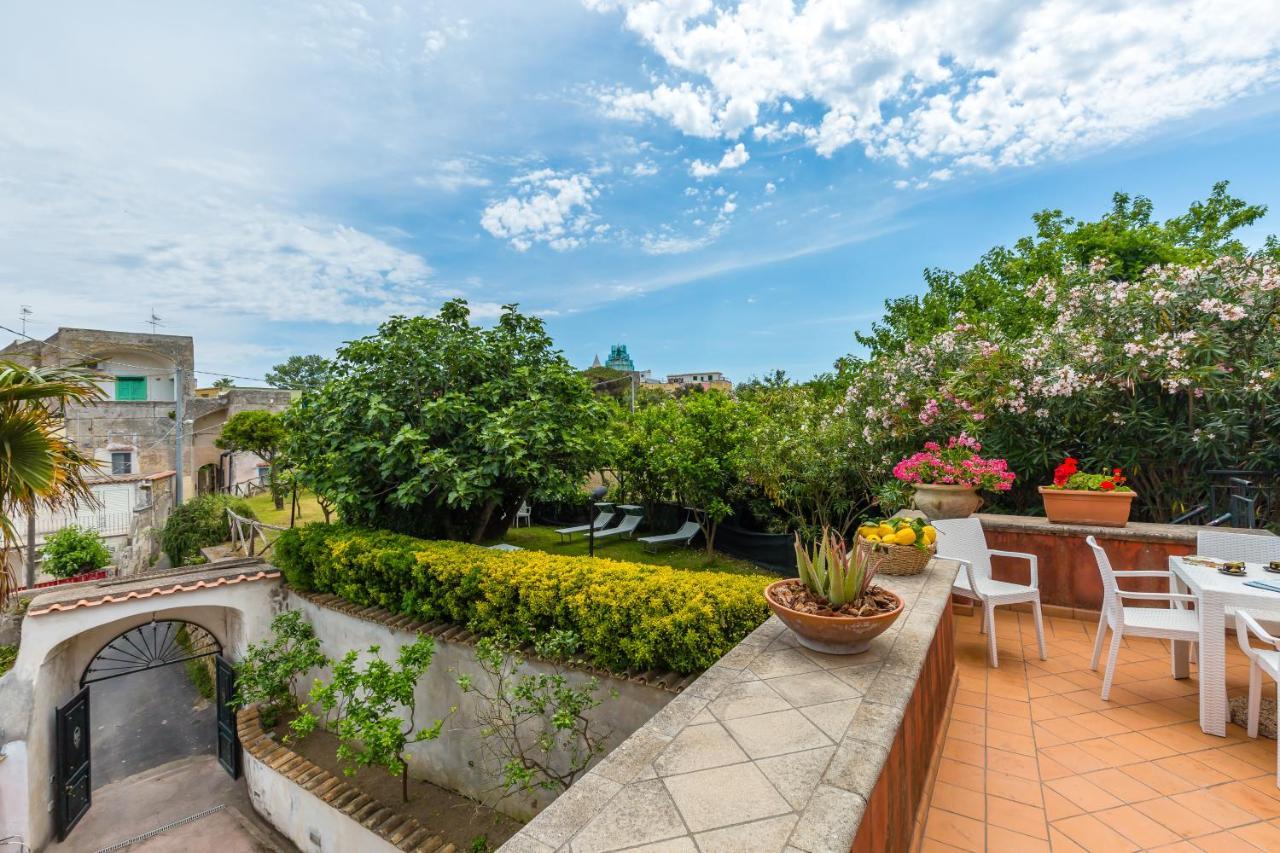 프로치다 La Terrazza Sul Giardino 아파트 외부 사진